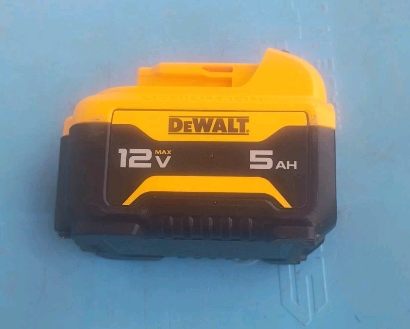 DEWALT DCB126 12v 5AH (Light Usage, Mint) gallery