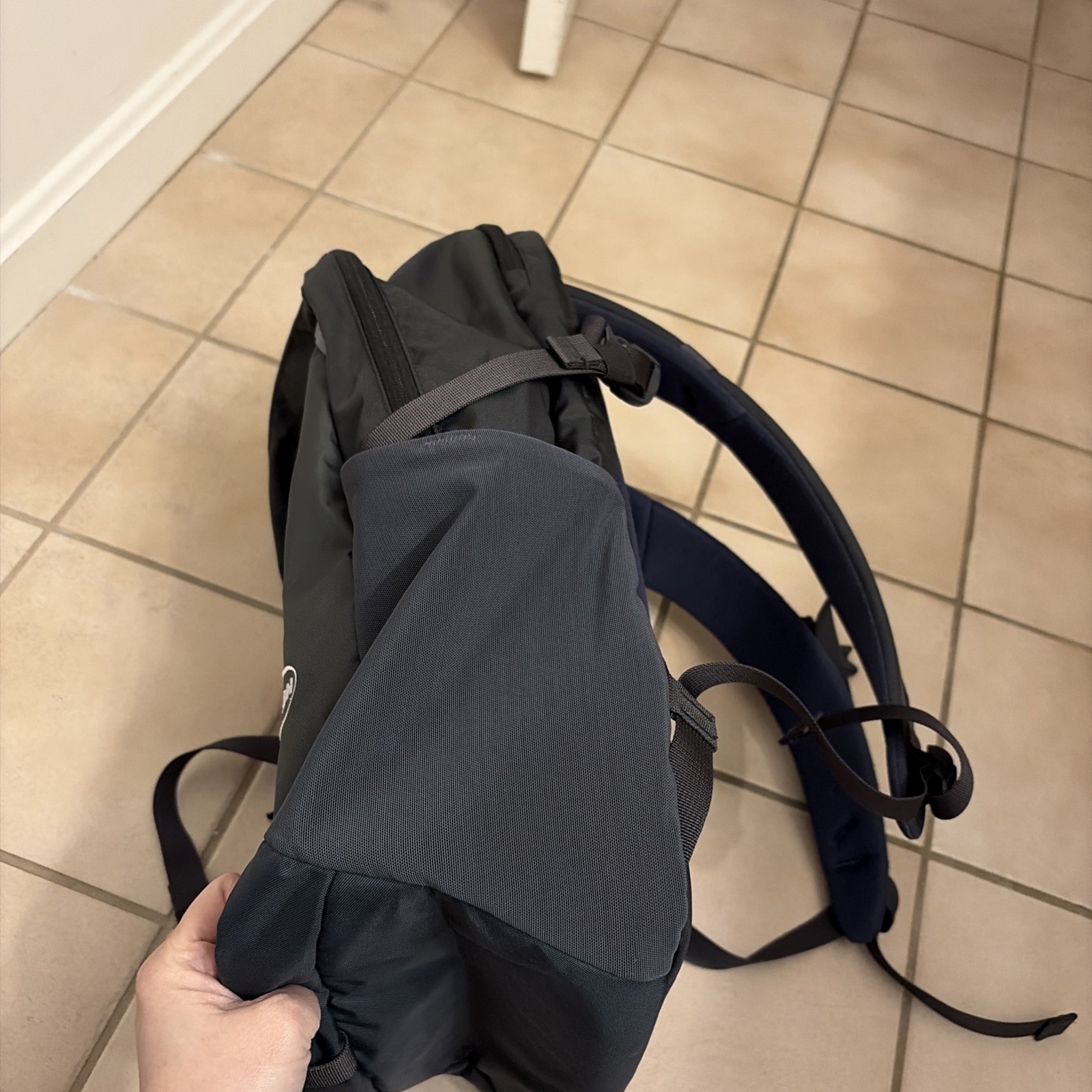 Patagonia Refugio  Day Pack Backpack 47913 EUC READ 5
