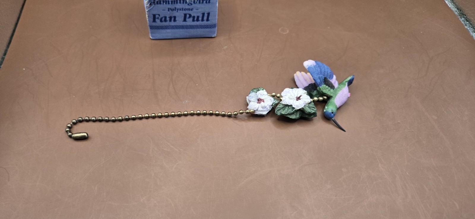 NOS Ceramic Polystone Hummingbird Fan Light Pull With Brass Chain gallery