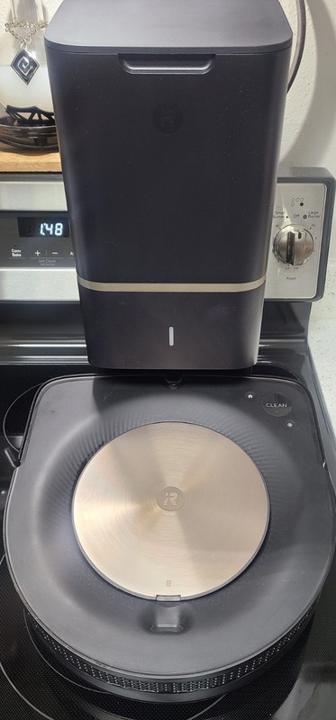 Roomba S9+ Plus iRobot Self Emptying Free Xtra Replacement Rollers. Lightly Used gallery