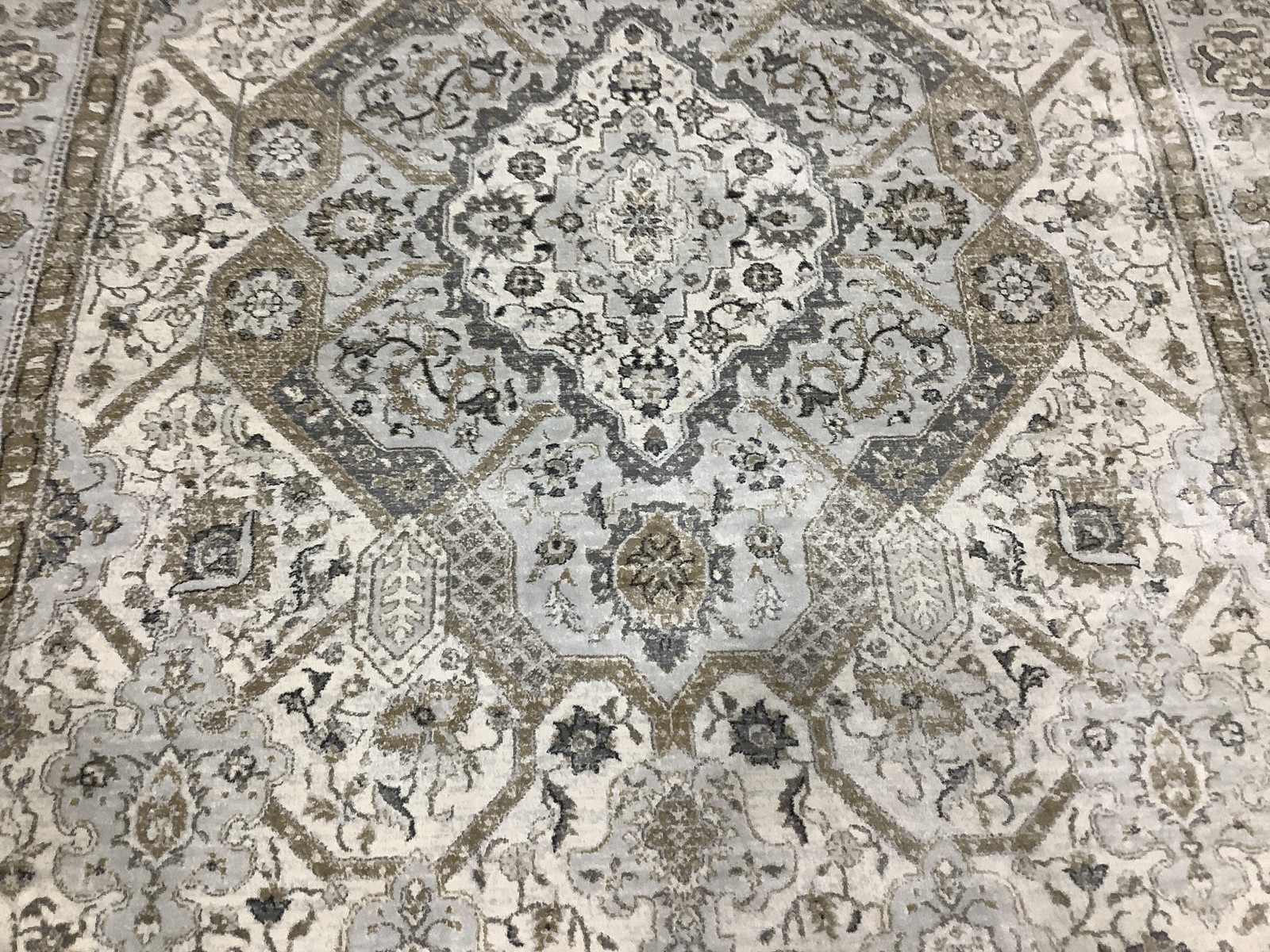 CREAM / BEIGE 6'-7" x 9'-0" Back Stain Rug, Reduced Price 1172683408 ISA916B-7 gallery