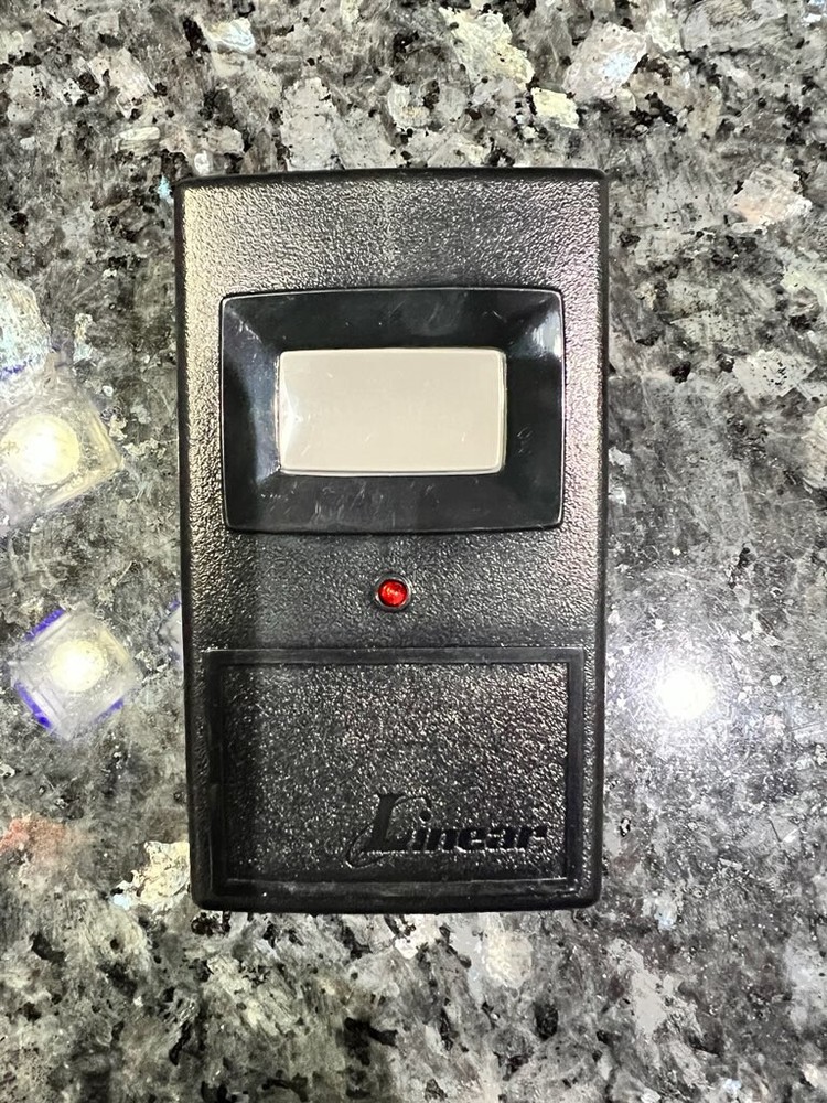 Linear Access Digital MegaCode Transmitter 1 Button (MT-1) Freq 318MHz