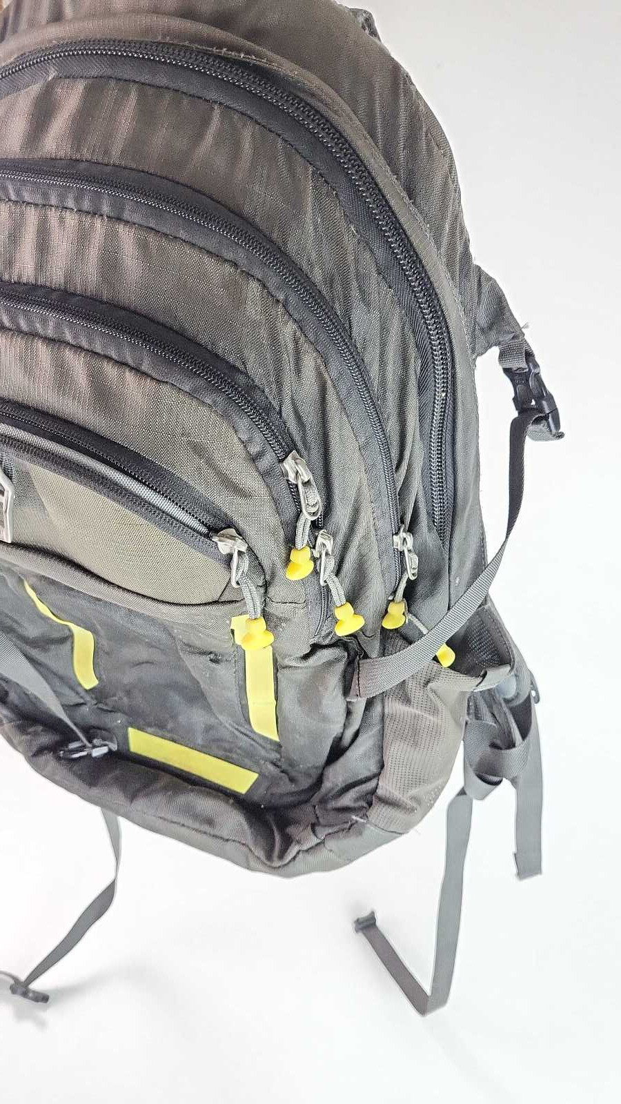 Thule Backpack Black With Green Trim 3