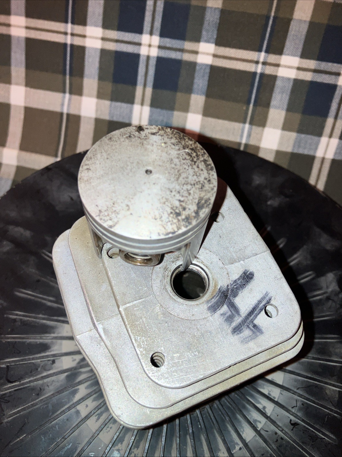 OEM Mahle 44mm Cylinder & Piston for STIHL 031 AV — 44ZN5 W5 gallery