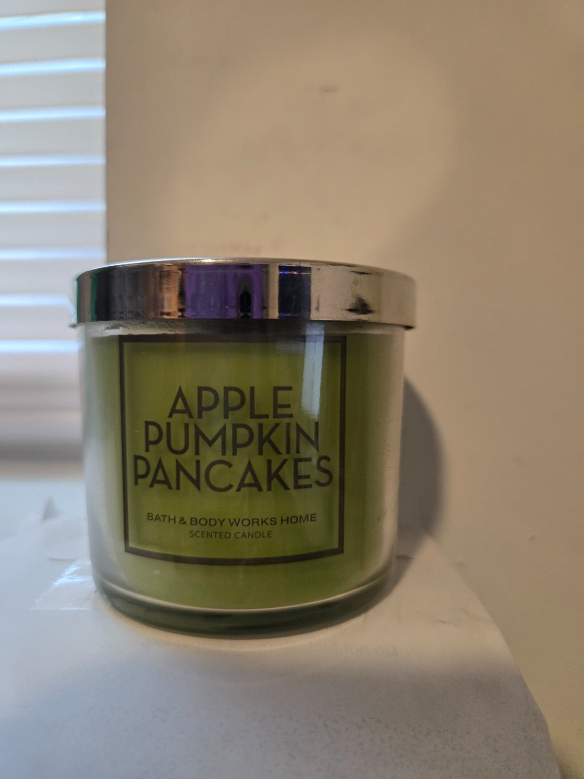 BATH AND BODY WORKS APPLE PUMPKIN PANCAKES CANDLE 4 OZ gallery