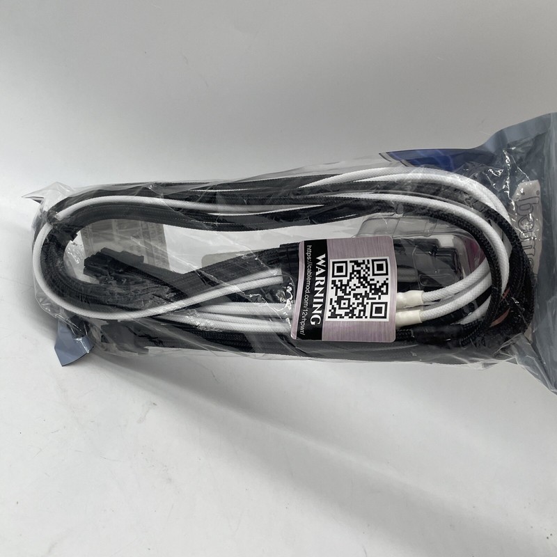 cablemod C-Series Pro ModMesh 12VHPWR auf 3x PCI-e CM-PCSR-16P3-N60KKW-5PK-R gallery