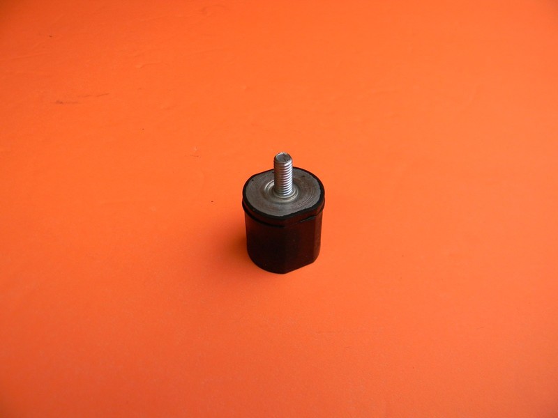 TANK BUFFER MOUNT FOR STIHL CHAINSAW 009 010 011 012 AV 045 056 # 1114 790 9600 gallery