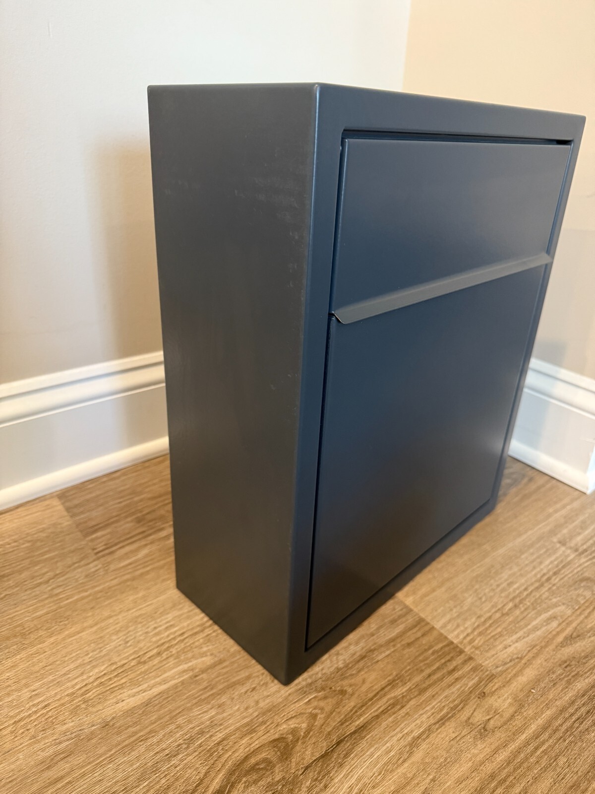 Base by Bravios - Modern Wall-Mounted Anthracite Mailbox | Open Box gallery
