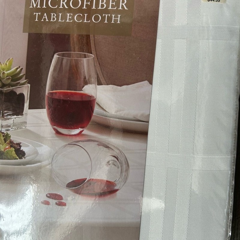 Bardwill Linen White Bead-Up Spill Proof Round 90" Silk Like Tablecloth 6-8 NEW gallery