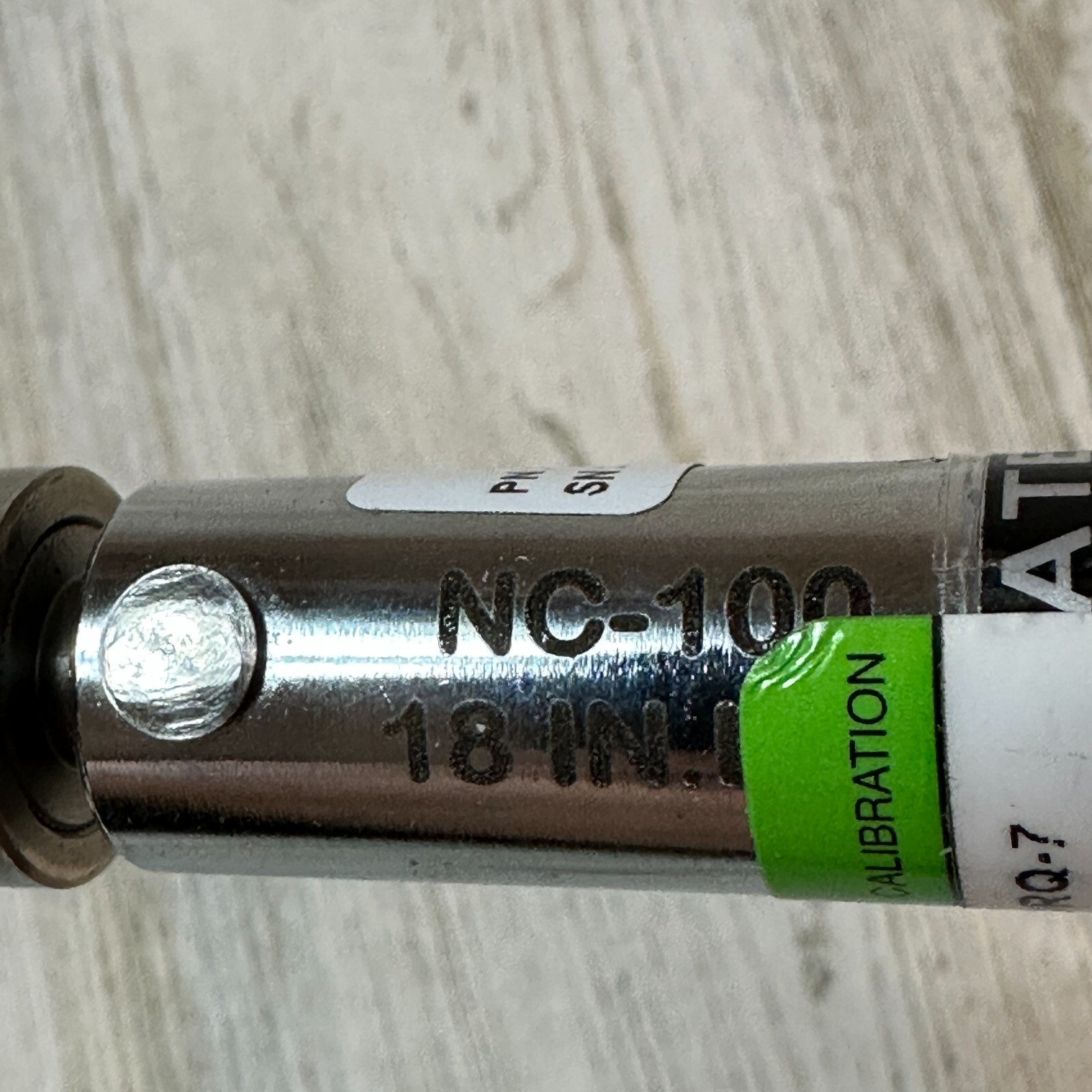 Seekonk NC-100 1/4" Pre-set Click Type Torque Wrench, 18 in.lbs. gallery