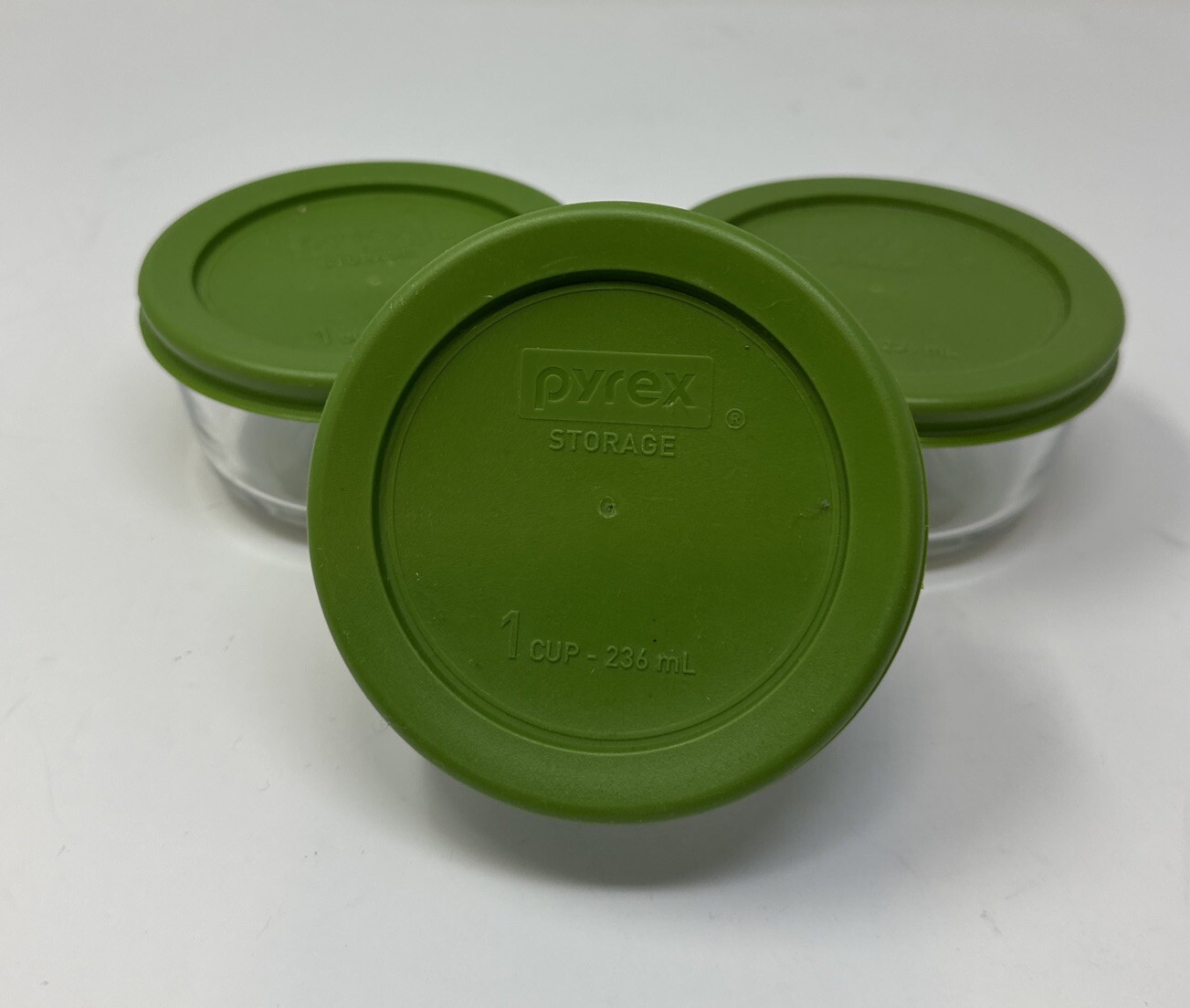 Pyrex 1 Cup / 236 ML Bowls 7202A Round with Green Lids set of 3 gallery