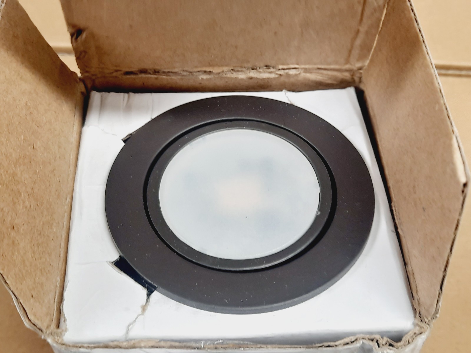 Maxim Lighting 2.75" CounterMaxLED Puck 2700K/3000K, Bronze -53832BRZ gallery