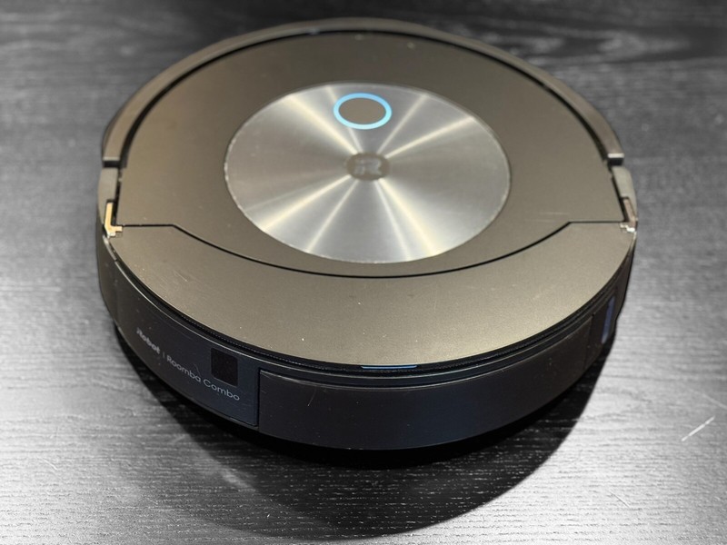 iRobot Roomba j7+ Combo RobotVacuum & Mop (Robot Only) - Used Less Than 50hrs gallery