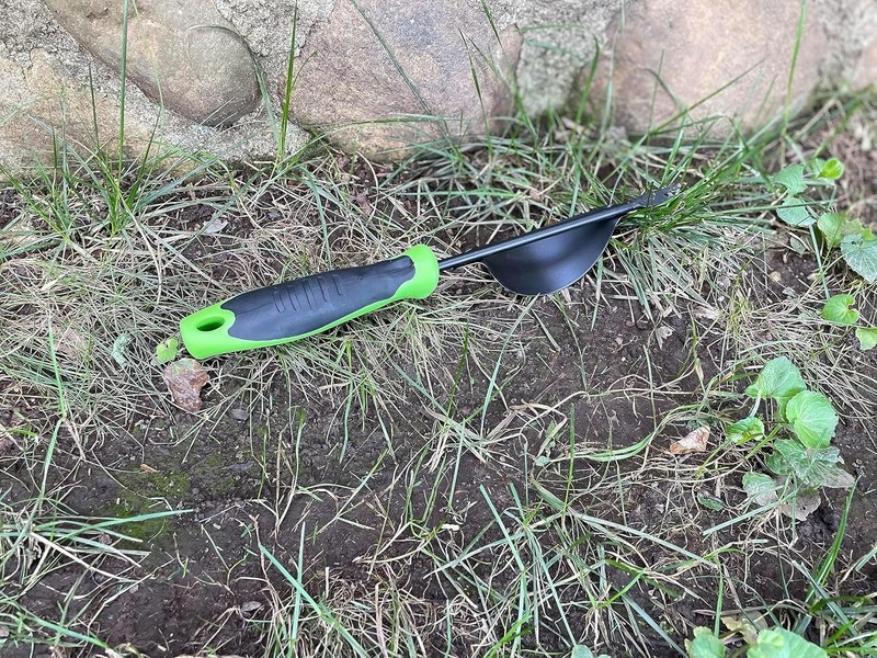 Leverage Design Weed Puller with Comfort Grip - Efficient Gardening Solution gallery