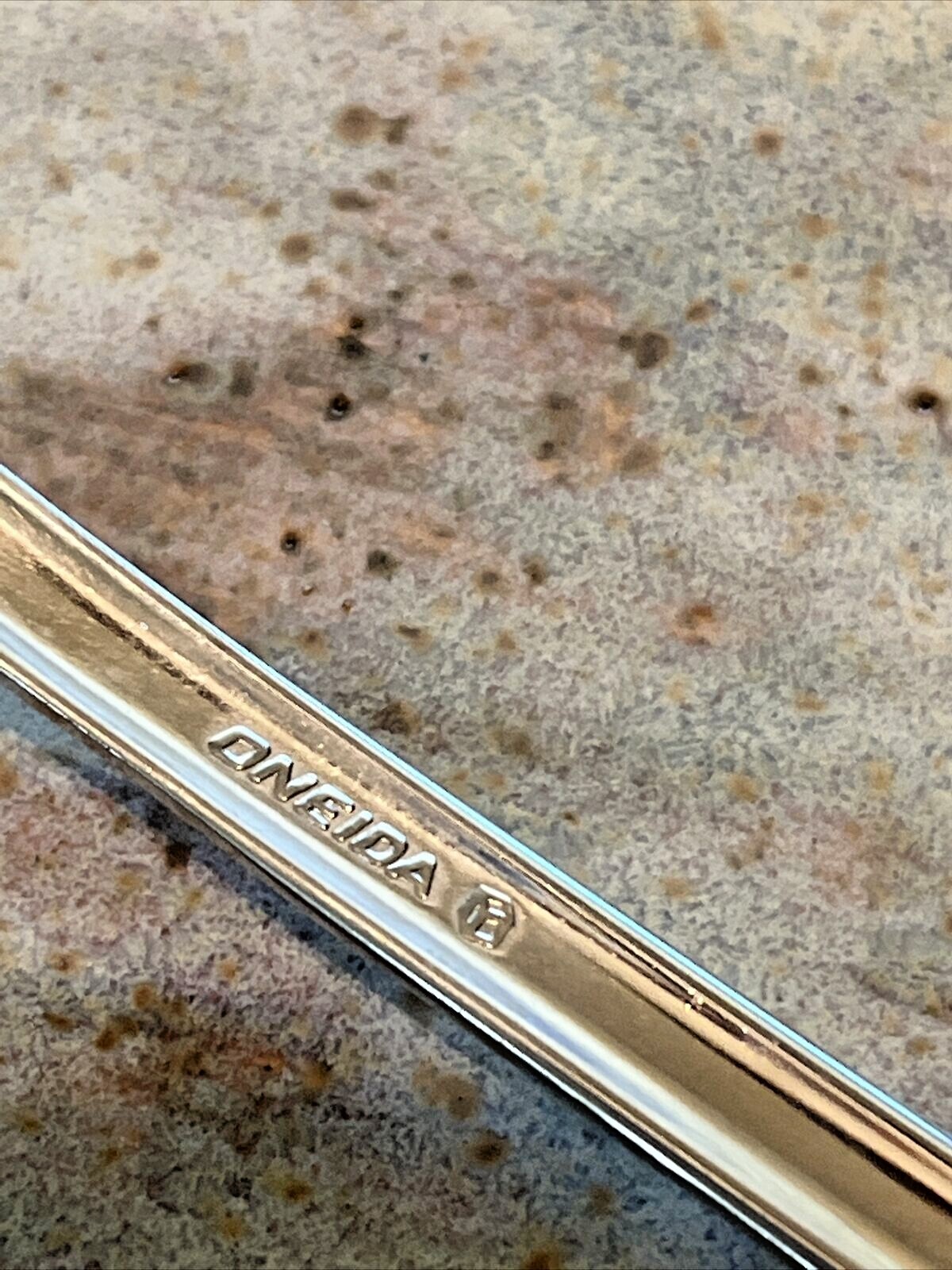 Oneida Golden DAMASK ROSE Stainless Heirloom Cube Flatware CHOICE accent gallery