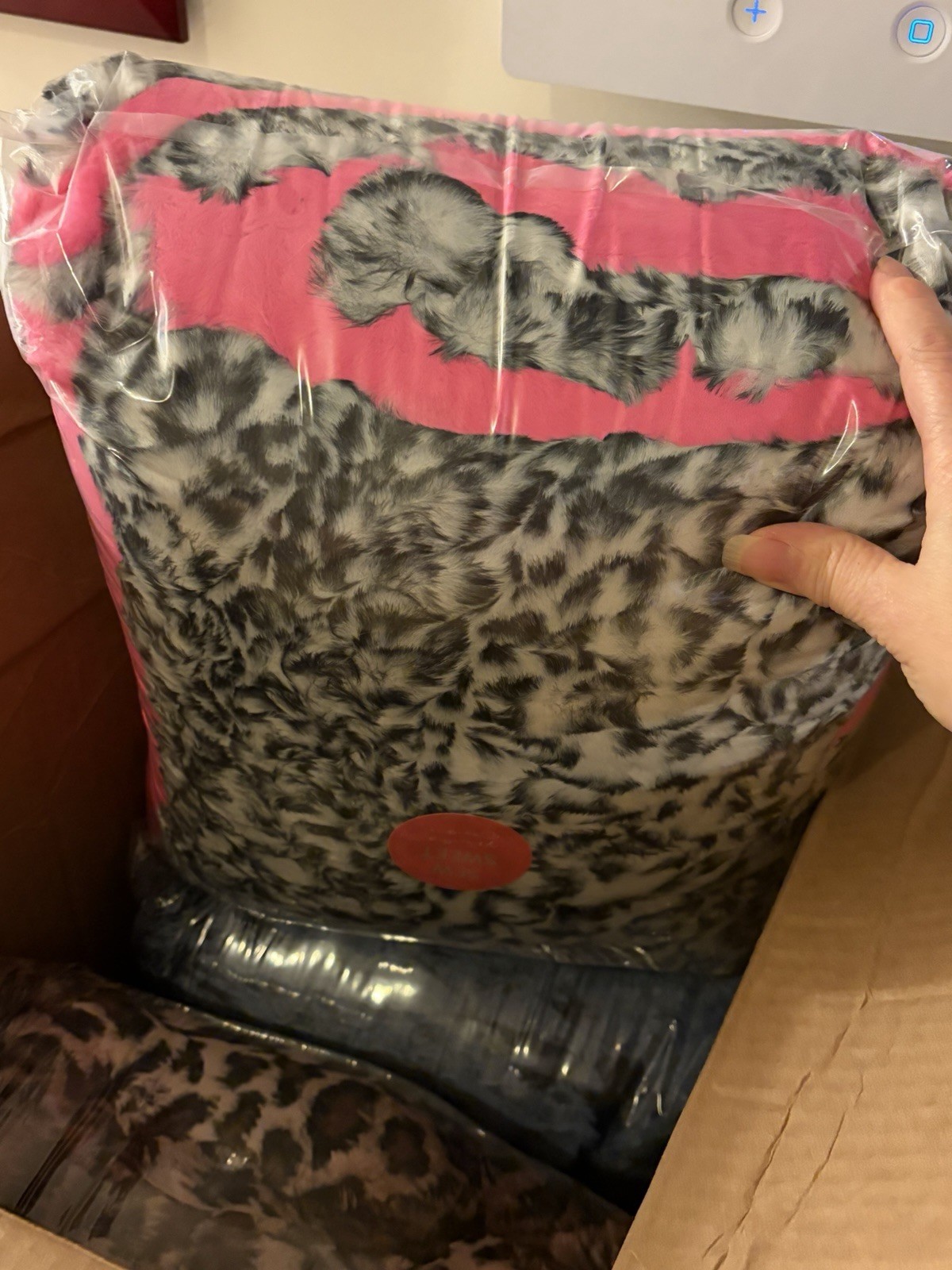 50 x 60 Milan Throw Blanket, Multicolor Clouded Leopard Print Animal Theme gallery