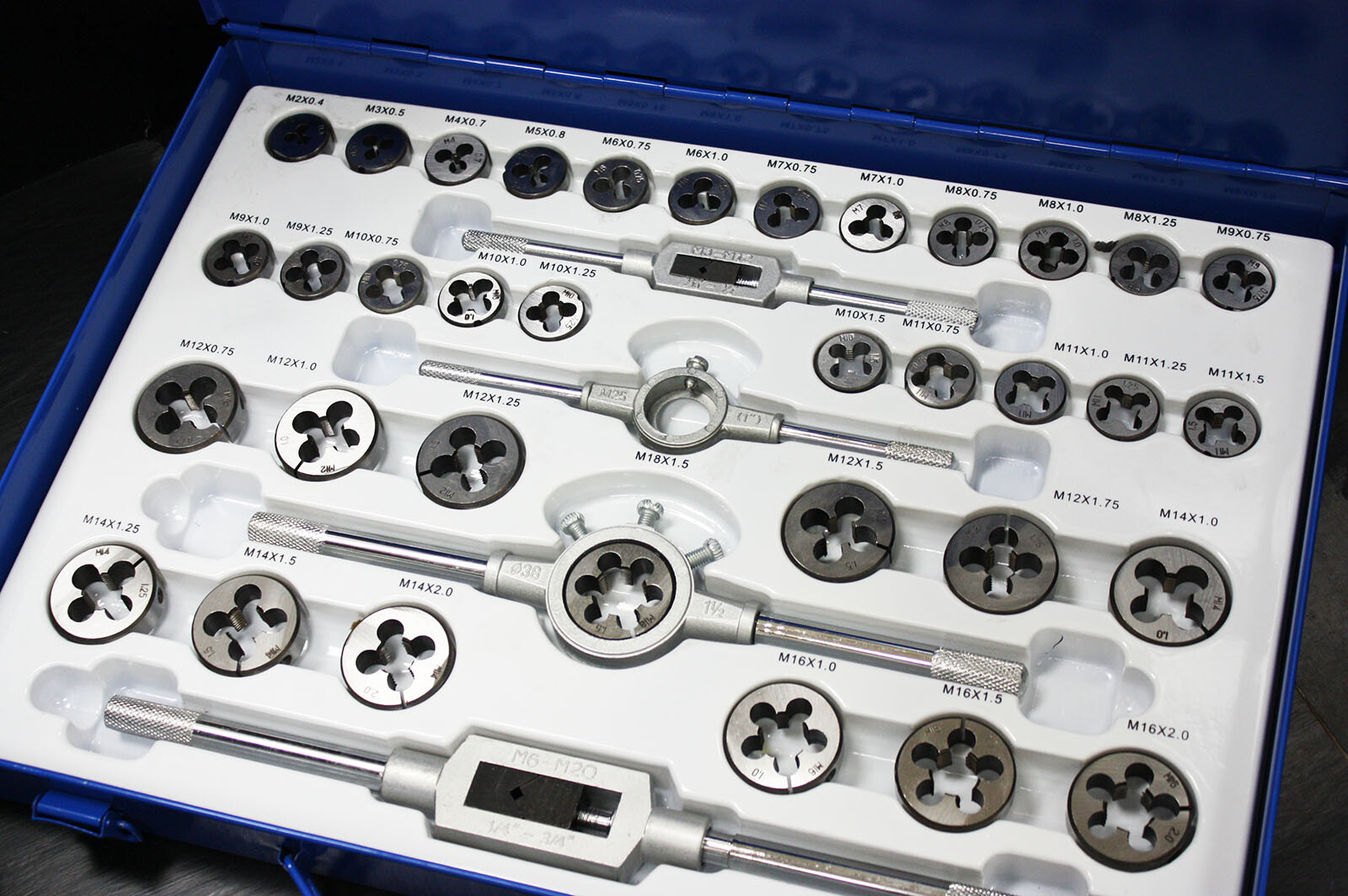 110pc Metric Large Tap & Die Set Rethreading Thread Hole Threader Renew Threads gallery