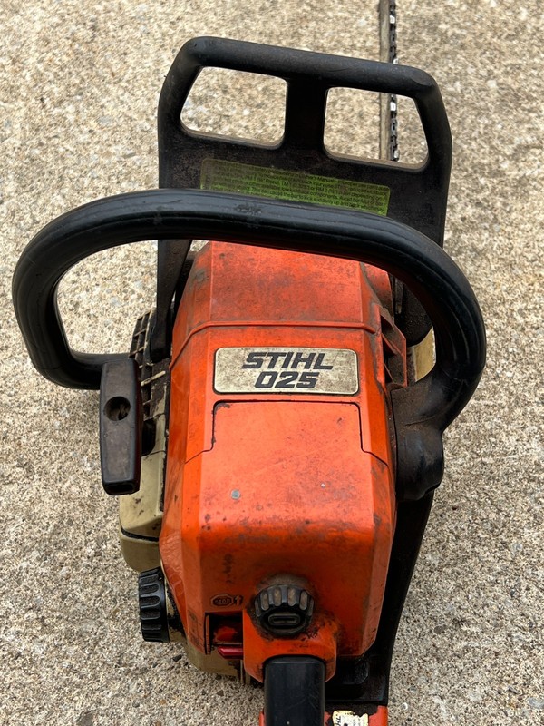 Stihl 025 chainsaw - runs great gallery