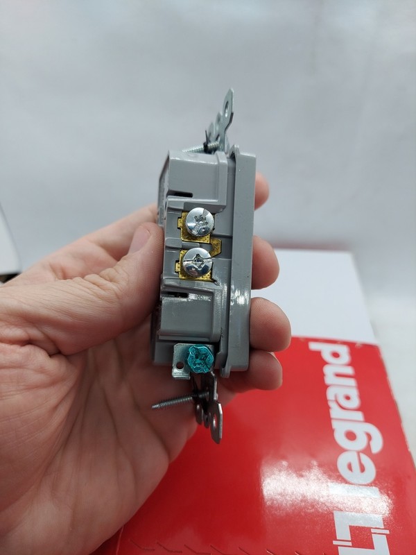 8 pack Legrand Radiant (885TRGRY) Duplex Receptacle 15A 125VAC 60Hz gallery