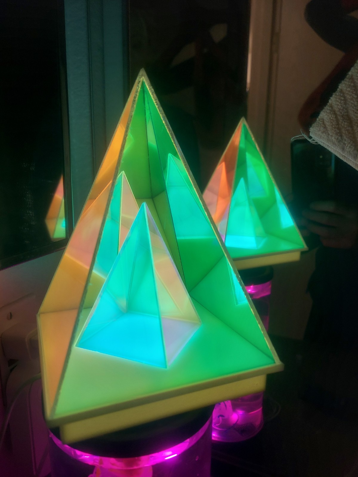 Triangle Pyramid Night Light gallery