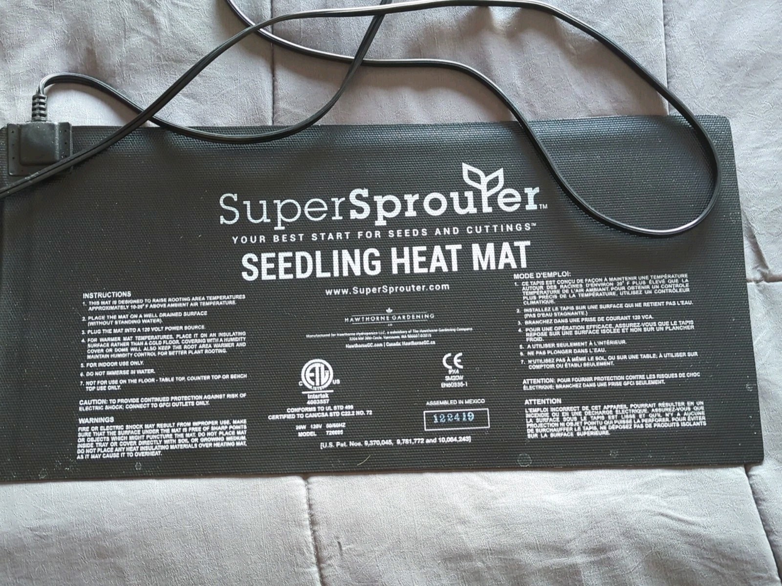 Super Sprouter Seedling Heat Mat - 20W - 10in x 20in gallery