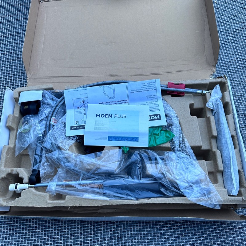 Moen Edwyn 87807BL Pre-Rinse Pulldown Kitchen Faucet Power Clean Matte Black gallery