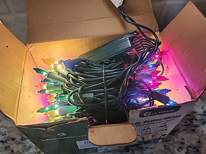 Chasing Party Lights, 16 Function Controller,140 Clear Mini Bulbs Colorful gallery