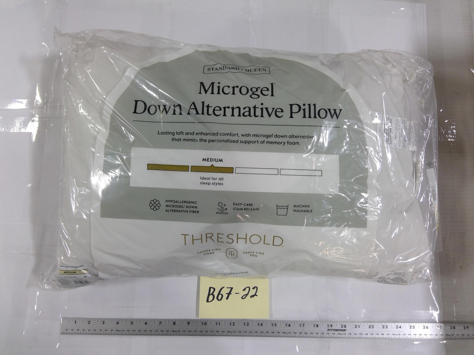 Threshold Microgel Down Alternative Pillow Standard/Queen Medium White Plush gallery