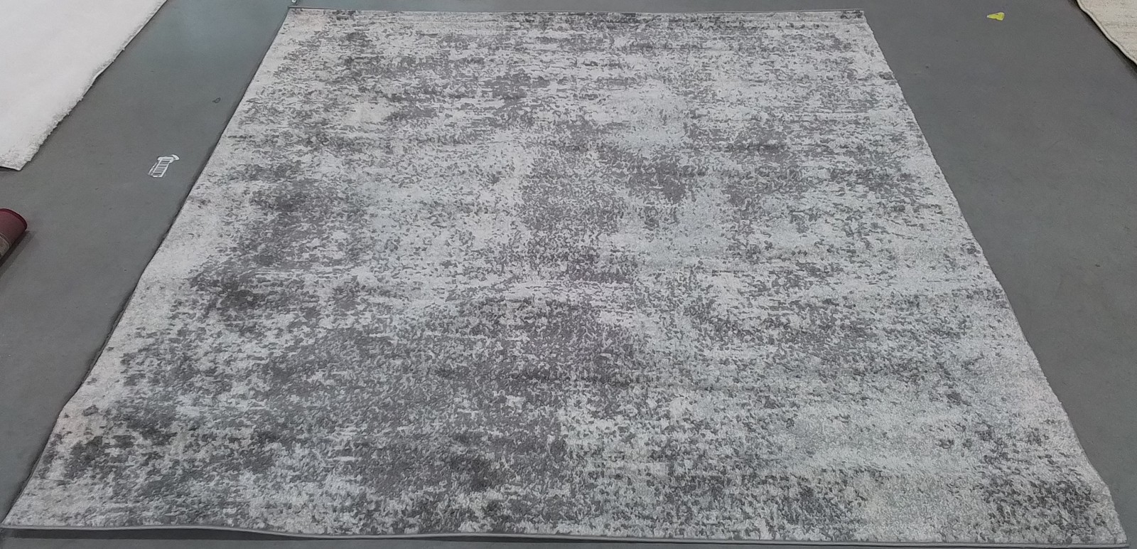 IVORY / GREY 6'-7" x 6'-7" Back Stain Rug, Reduced Price 1172796636 TUL209B-7SQ gallery