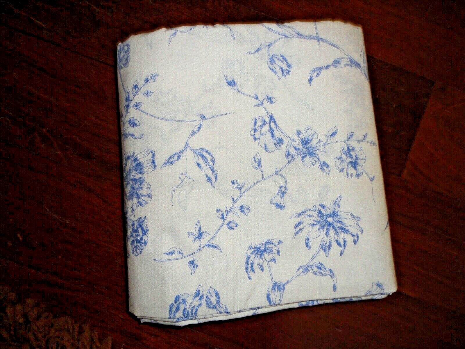 EVERYDAY LIVING IRIS TOILE BLUE & WHITE FLORAL (1PC) FULL FLAT SHEET 81 X 96 gallery