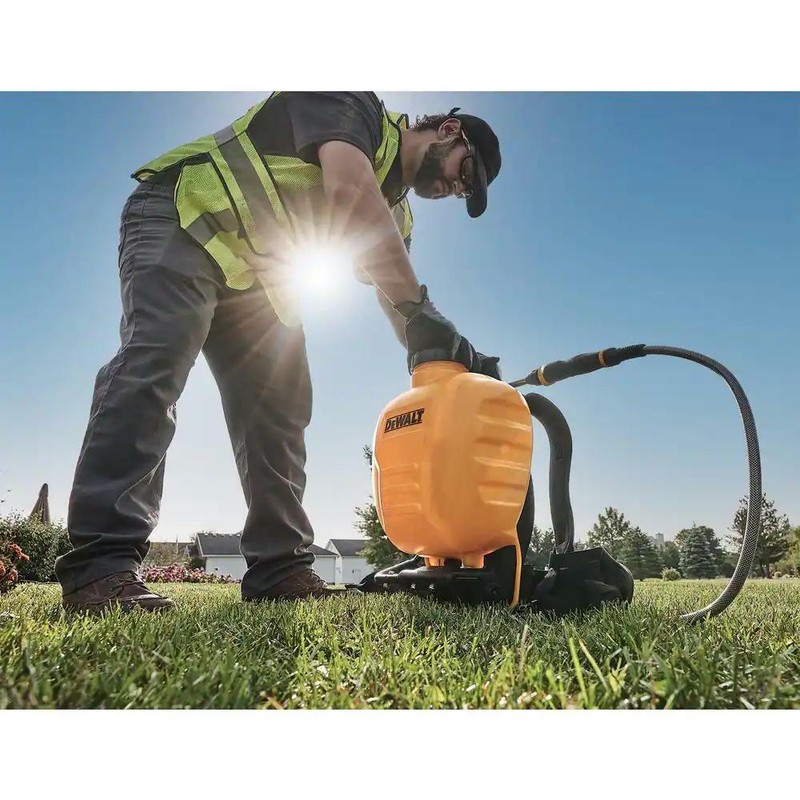 DEWALT 4 Gal. Backpack Sprayer gallery