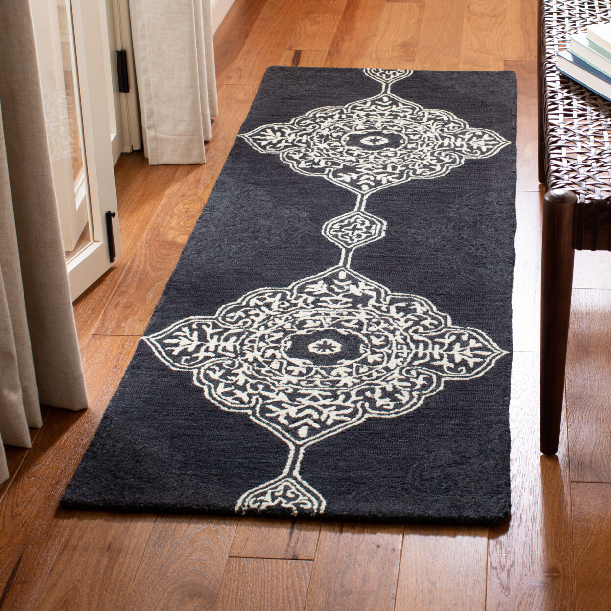 SAFAVIEH Micro-Loop MLP620H Handmade Charcoal Rug gallery