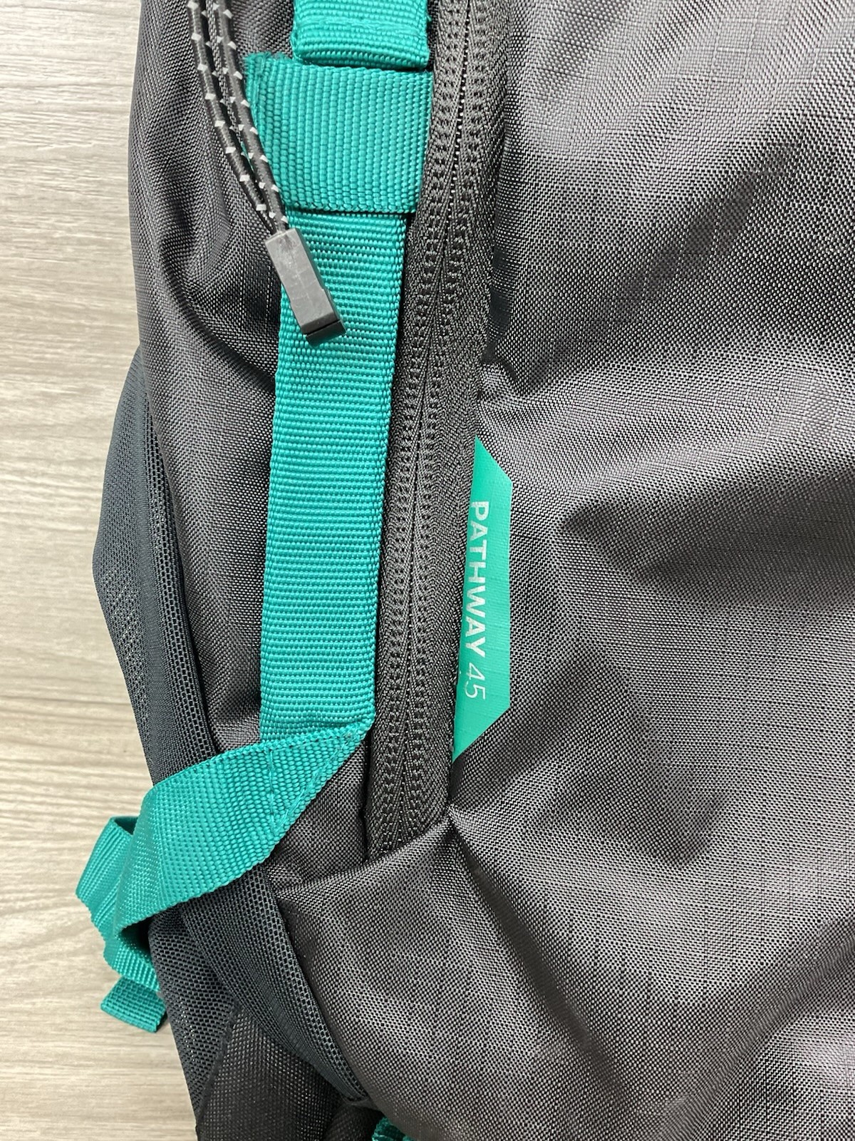 High Sierra Pathway 45L Hiking Backpack Black & Teal 2