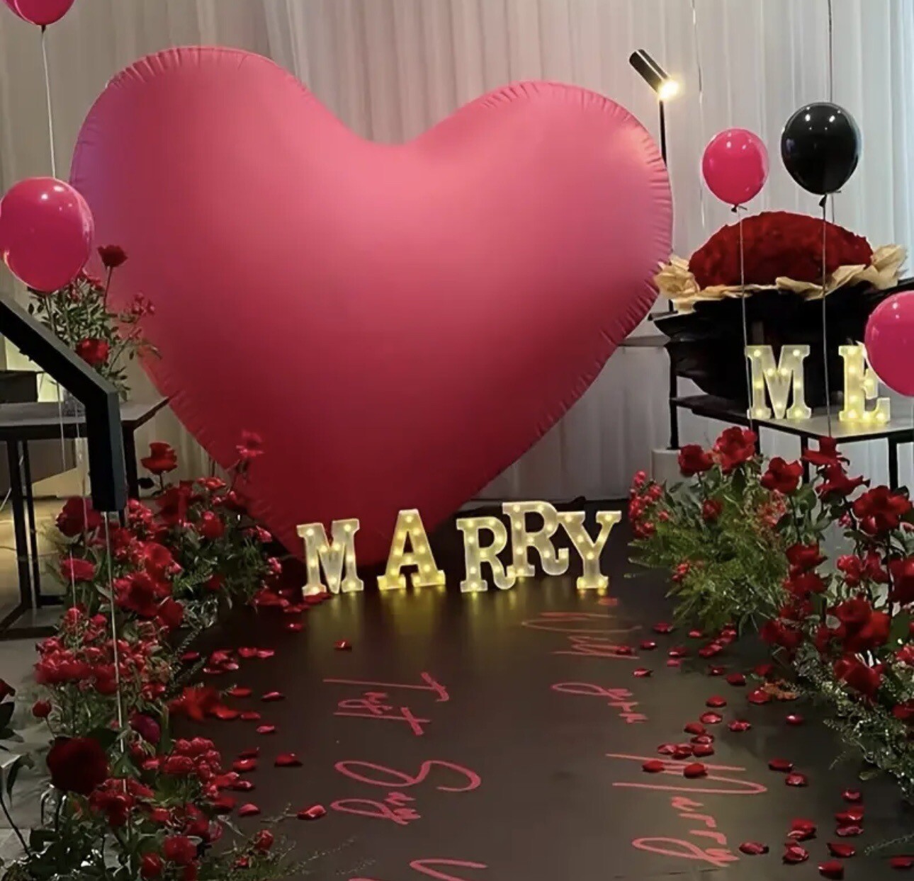 “Glamorous Giant Balloon – Create Unforgettable Memories" gallery
