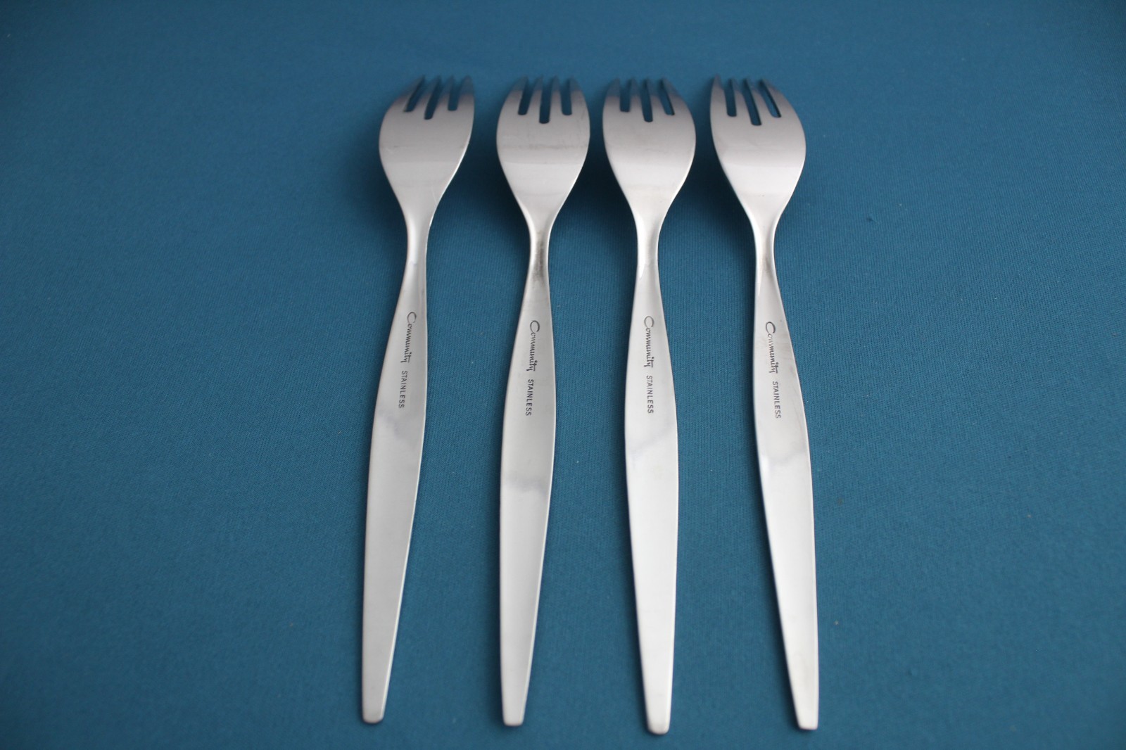 4 Dinner Forks ONEIDA Community VENETIA Stainless 7 3/8" gallery