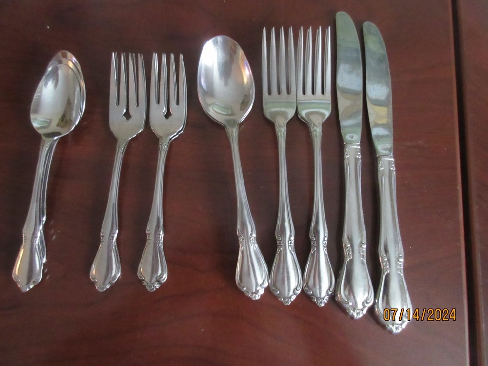 ONEIDA CHATEAU STAINLESS FLATWARE, 16 MISC PIECES, VGC