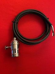 REPLACEMENT SOCKET FOR THE DELTA 882 RETIREMENT WORK LIGHT.