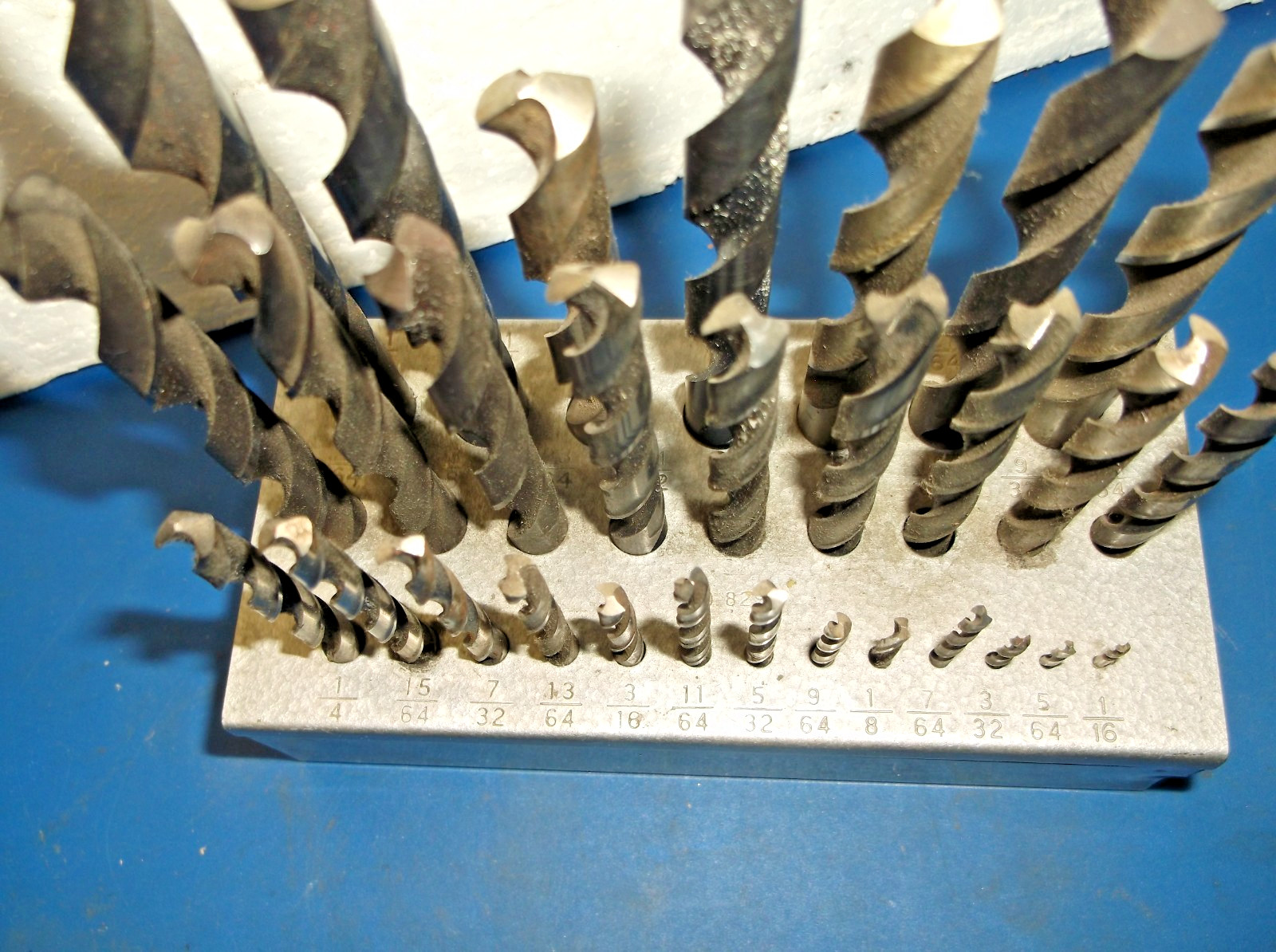 SET OF HSS Drill BitS & Stand, 29 Sizes 1/16" to 1/2" in 1/64 ALL GOOD COND. gallery