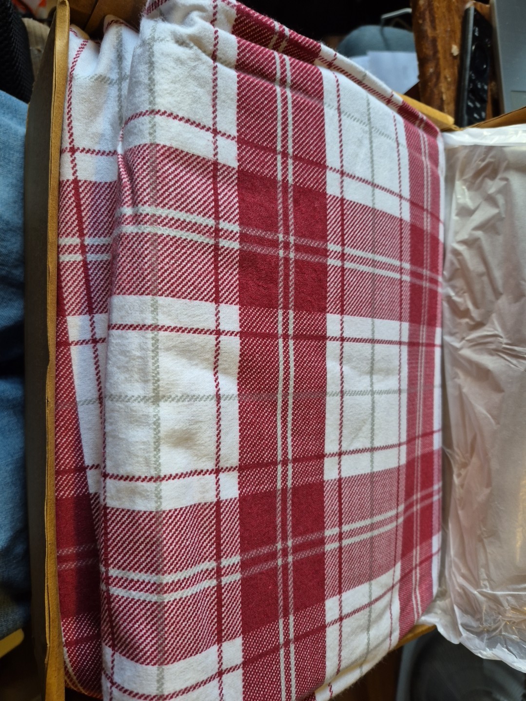 Mellanni Heavy Flannel Sheet Set 180GSM, Deep Pocket 100% Cotton Sheets gallery