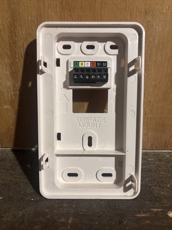 Carrier Infinity SYSTXCCUID01 Digital Programmable Thermostat gallery