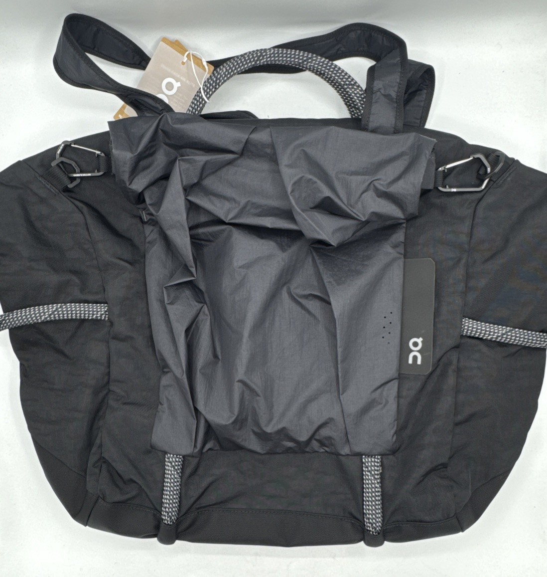 ON_ Running Authentic Track Pack 40L Elite black 2