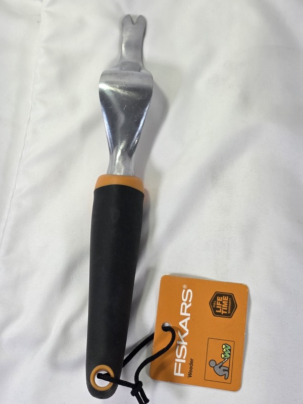 Fiskars Hand Weeder Garden Tool Full Lifetime Warranty New w Tag gallery