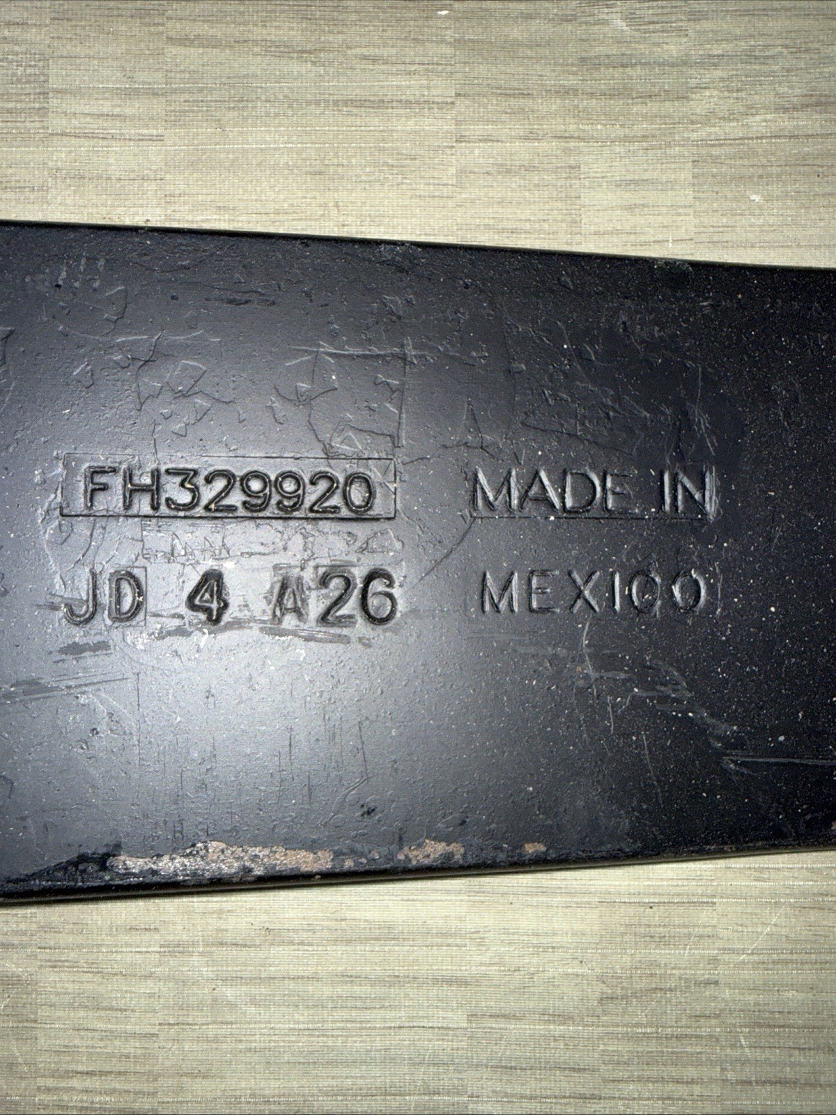 John Deere FH329920 Blade, Suction Offset Clockwise (110 mm, 4.3") gallery