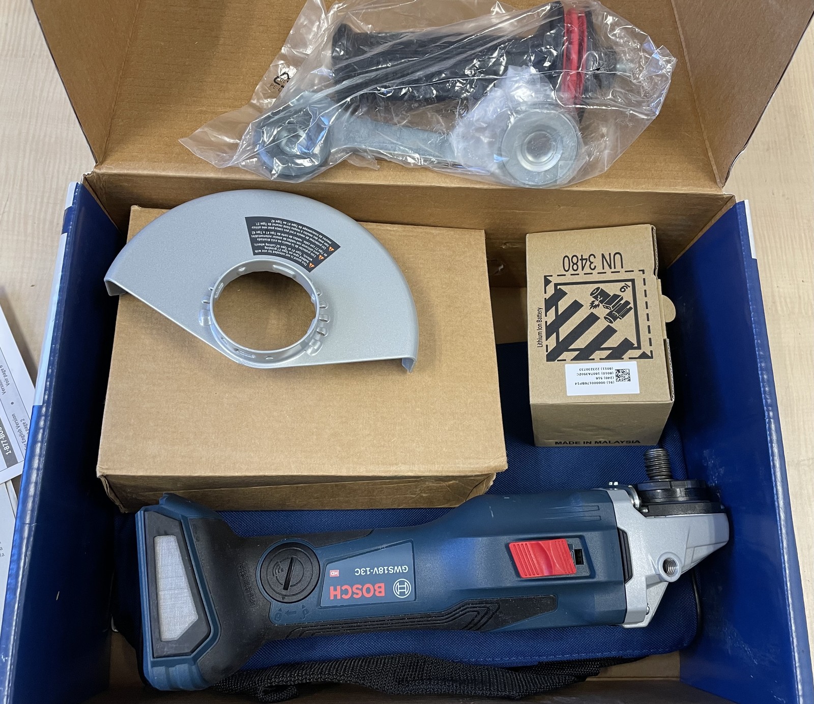 BOSCH GWS18V-13CB14 18V Connected-Ready 5 – 6 In. Angle Grinder Kit NEW OPEN BOX gallery