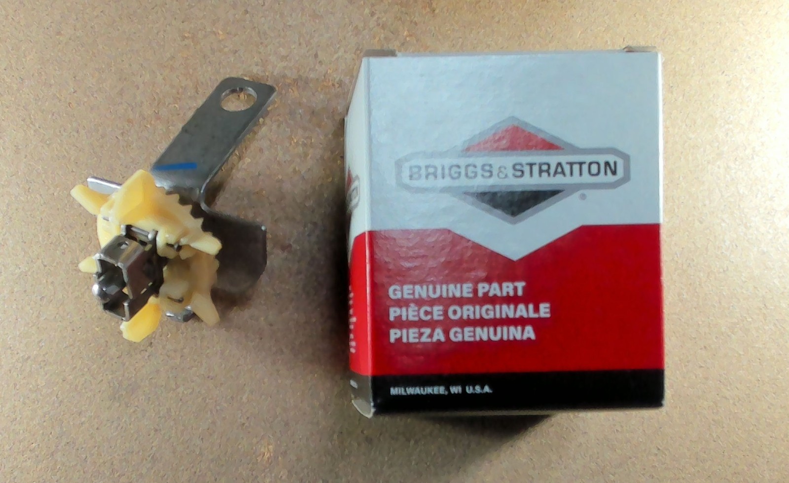 691968 Briggs & Stratton Slinger-Governor/Oil replaces 490815, 391764 gallery