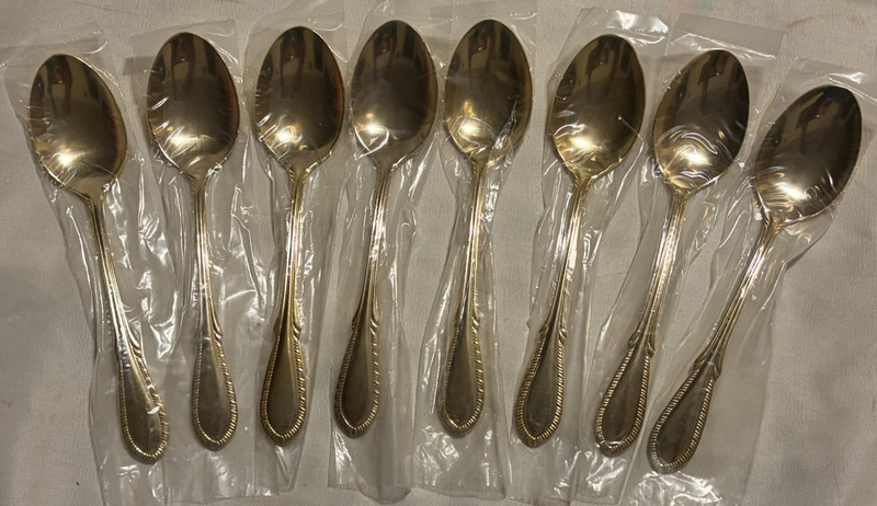 Faberware Breeze-Gold Electroplated Feathered Tip Flatware Service for 8 Serving gallery
