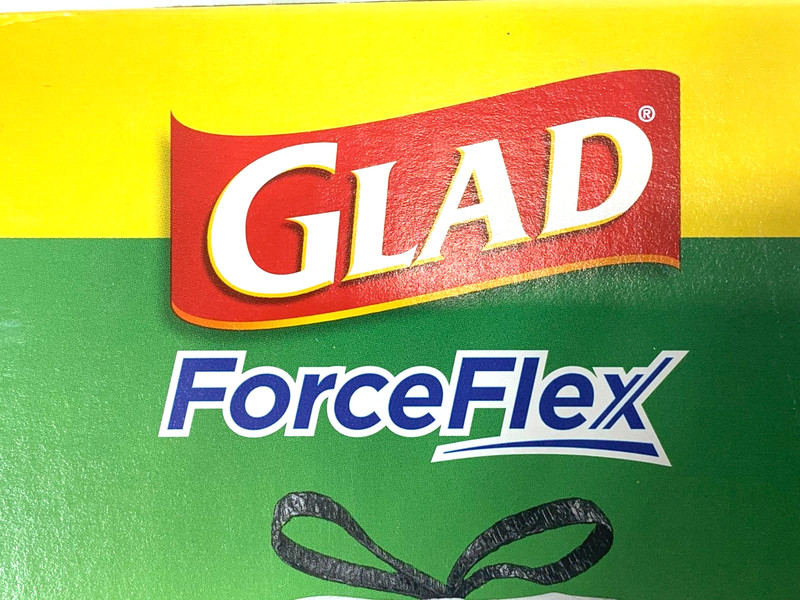 Glad ForceFlex Tall Kitchen Drawstring Trash Bags Original Scent 13 Gal 150 CT gallery