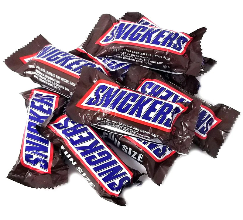 SNICKERS Milk Chocolate, Fun Size Candy Bars, Individually Wrapped (2 Pounds) gallery