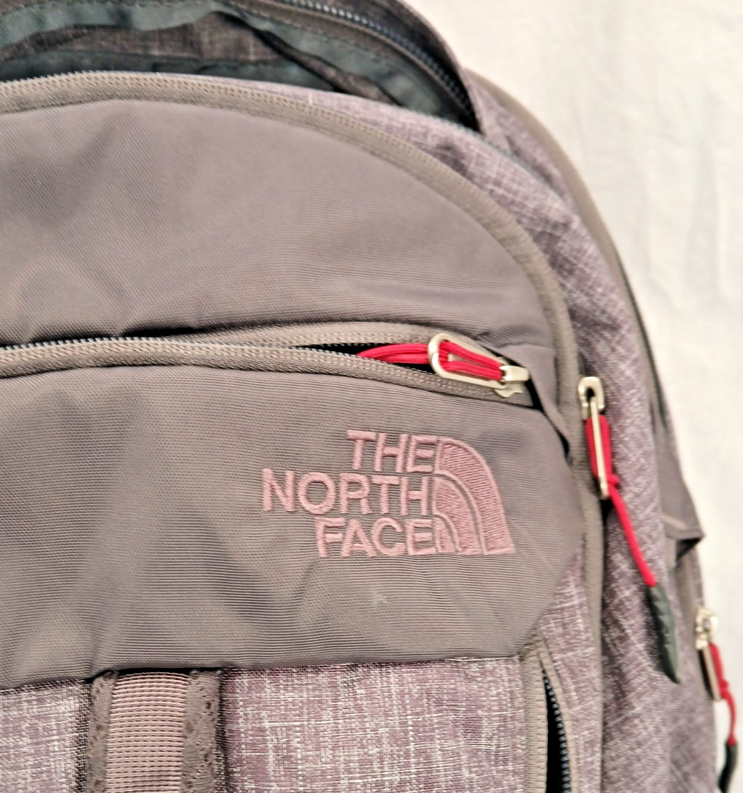 Back Pack; North Face, grey/purple, adjustable straps 3