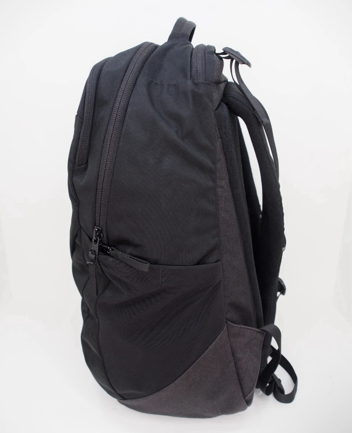 Lululemon 28L Triple Zip Backpack 2